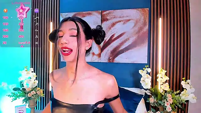 sofiaa grey  online show from 02.28.25