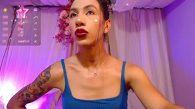 sofiaa grey  online show from 03.08.25