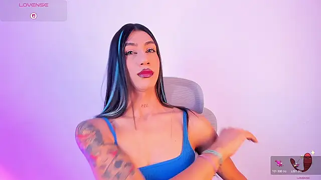 sofiaa grey  online show from 11.14.25