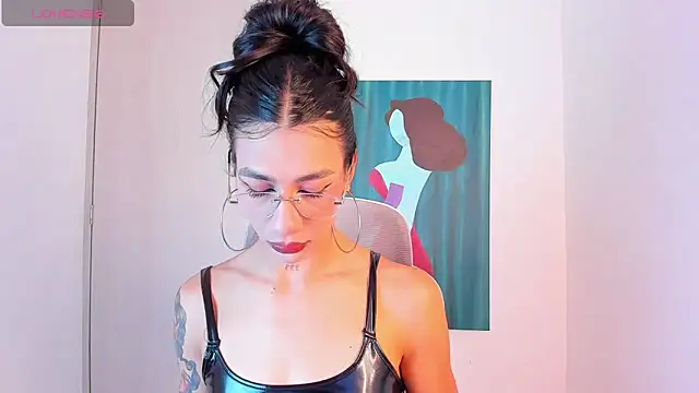 sofiaa grey  online show from 02.10.26