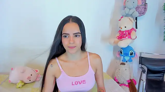 Snapshot of emilyclay_1 chatting on 10.21.25 emilyclay 1 online show from 10.21.25