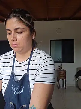 Juliietha servas online show from 03.12.26