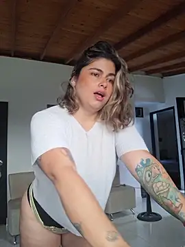 Snapshot of Juliietha_servas chatting on 04.19.26 Juliietha servas online show from 04.19.26