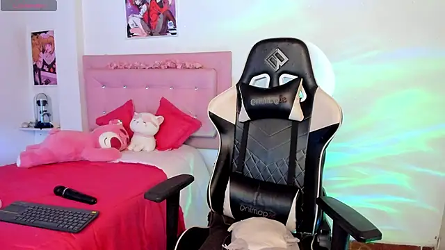 little jade online show from 11.18.25