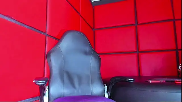 Snapshot of Haileybieberr chatting on 02.20.26 Haileybieberr online show from 02.20.26