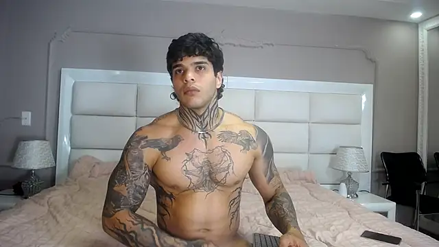 Snapshot of ray_coopers chatting on 12.04.24 ray coopers online show from 12.04.24