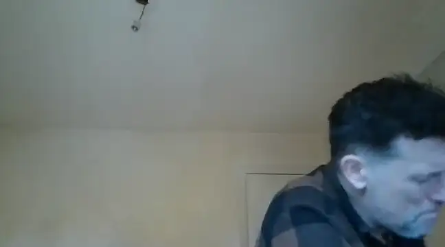 Snapshot of oopsxx chatting on 01.29.25 oopsxx online show from 01.29.25