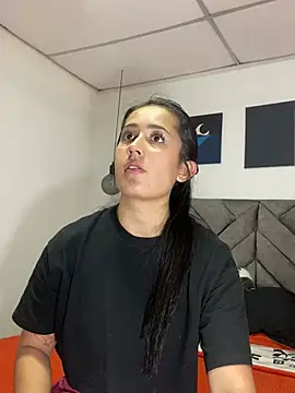 AnithaFigueroa1 online show from 12.18.24