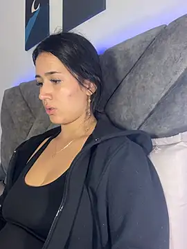 AnithaFigueroa1 online show from 03.11.25