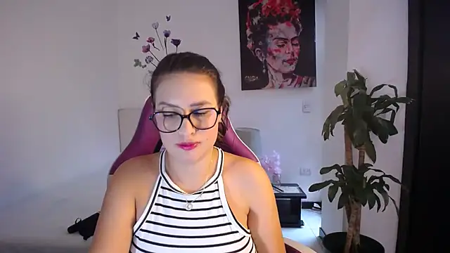 esmeraldaa230 online show from 02.22.26