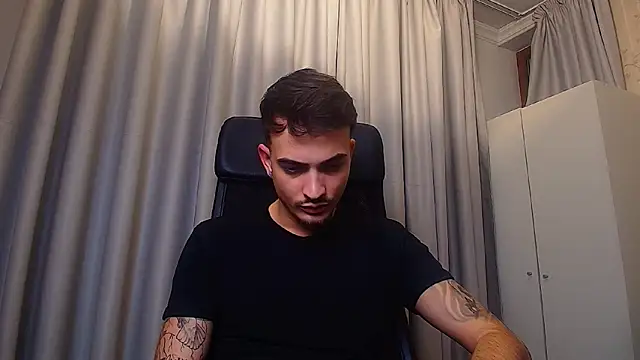 Snapshot of BrandonTate chatting on 02.06.26 BrandonTate online show from 02.06.26