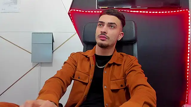 Snapshot of BrandonTate chatting on 02.23.26 BrandonTate online show from 02.23.26