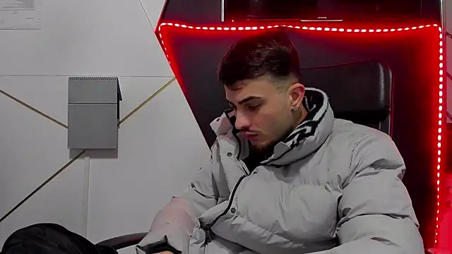 Snapshot of BrandonTate chatting on 02.26.26 BrandonTate online show from 02.26.26