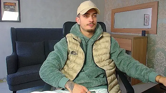 Snapshot of BrandonTate chatting on 03.03.26 BrandonTate online show from 03.03.26