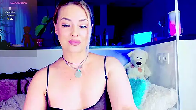 Snapshot of _JuliaSpace_ chatting on 07.19.26 JuliaSpace online show from 07.19.26