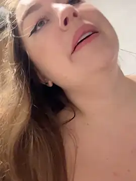 Snapshot of Lady_MiaOlson chatting on 09.20.25 Lady MiaOlson online show from 09.20.25