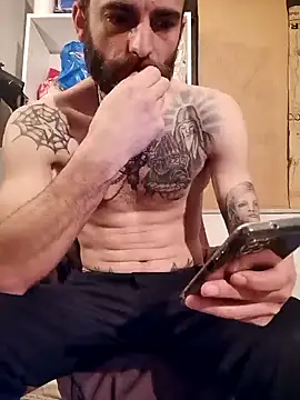 Snapshot of Antonio_Vatooo chatting on 02.18.25 Antonio Vatooo online show from 02.18.25