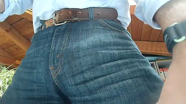 TWENTYONE0021 online show from 03.06.25