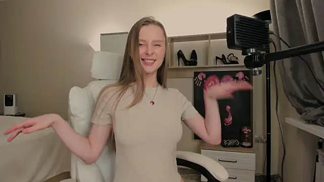 CharlotteWells online show from 03.16.25