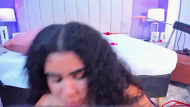 Liana Asaff online show from 02.26.25