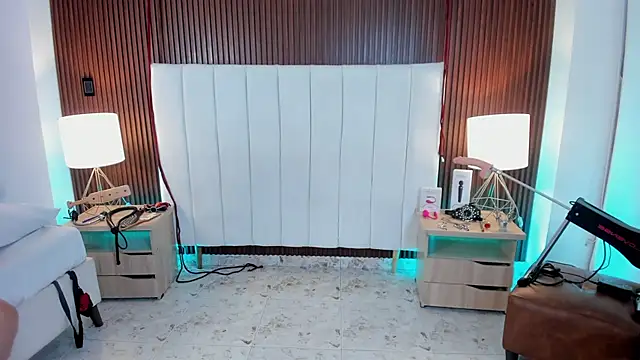 Liana Asaff online show from 03.17.25