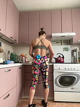 Snapshot of AlisaKissss chatting on 02.08.25 AlisaKissss online show from 02.08.25