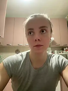 Snapshot of AlisaKissss chatting on 02.22.25 AlisaKissss online show from 02.22.25