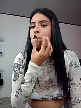 Snapshot of _elektrah chatting on 10.09.25  elektrah online show from 10.09.25