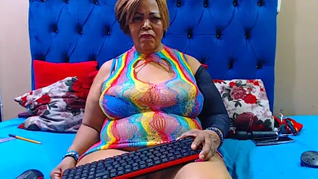 Snapshot of ebonycandy10 chatting on 04.25.26 ebonycandy10 online show from 04.25.26