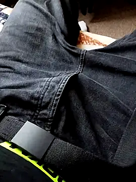 alejandrololo online show from 10.28.25