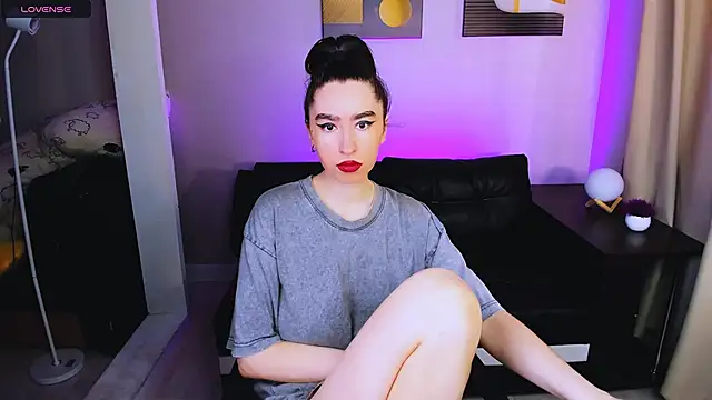 Snapshot of Lily_xBabe chatting on 06.11.26 Lily xBabe online show from 06.11.26