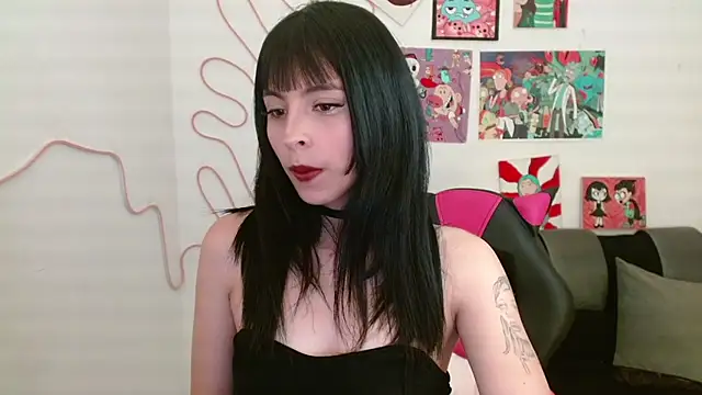 Snapshot of Kind_Scarlett chatting on 03.07.25 Kind Scarlett online show from 03.07.25