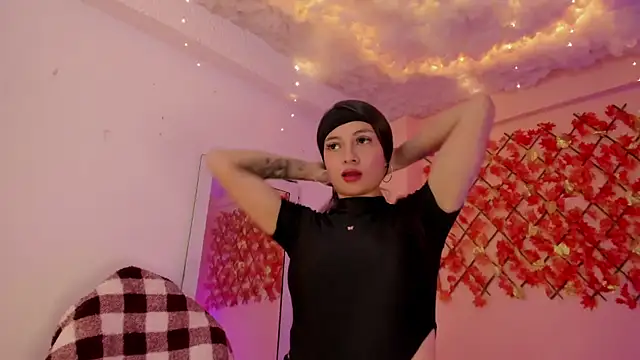 Snapshot of Sweet_Candies chatting on 02.03.25 Sweet Candies online show from 02.03.25