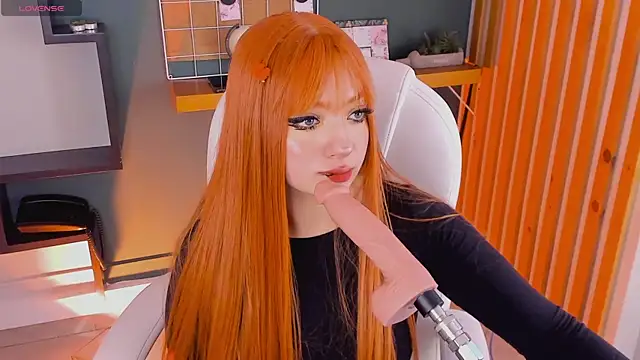 Kloe Raize online show from 02.19.25