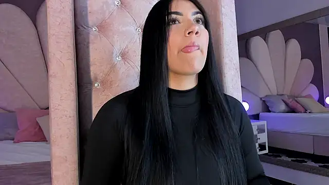 Snapshot of PaulinaDuarte chatting on 03.06.26 PaulinaDuarte online show from 03.06.26