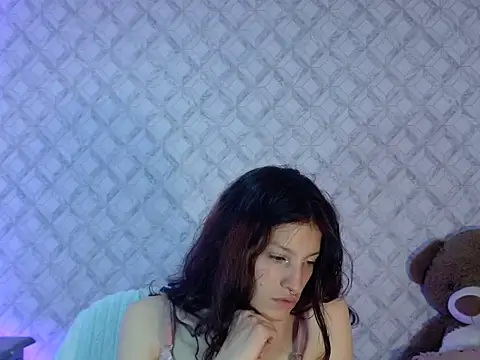 Emma-Wilson online show from 03.13.26