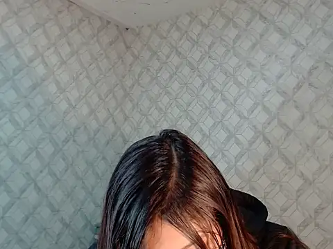 Emma-Wilson online show from 03.17.26