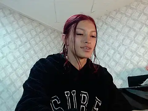 Snapshot of Emma-Wilson chatting on 05.27.26 Emma-Wilson online show from 05.27.26