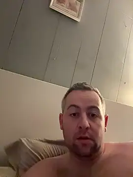 Snapshot of IrishManc chatting on 11.03.25 IrishManc online show from 11.03.25