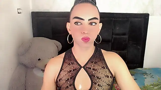 Michell Queen online show from 11.16.25