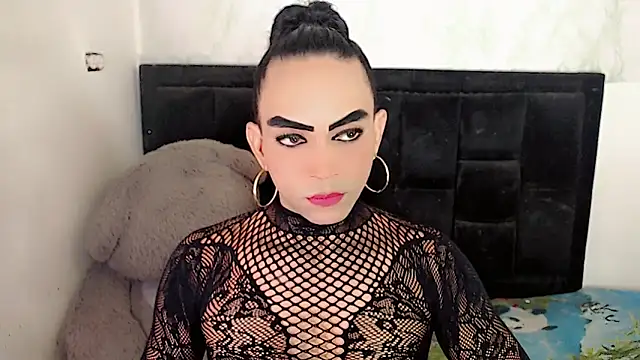 Michell Queen online show from 12.04.25