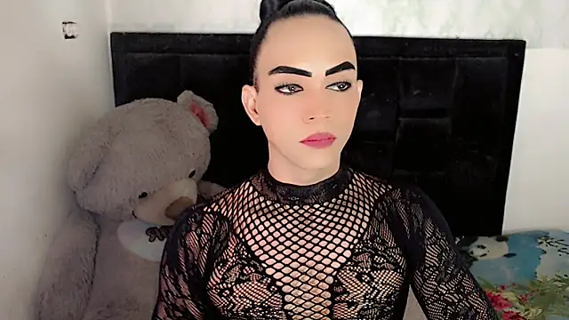 Michell Queen online show from 12.14.25