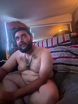 Snapshot of bigdickgio6923 chatting on 04.30.26 bigdickgio6923 online show from 04.30.26
