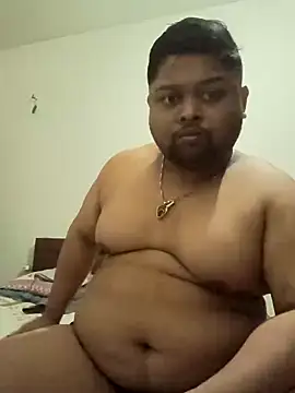 Snapshot of julywwrt chatting on 12.19.24 julywwrt online show from 12.19.24