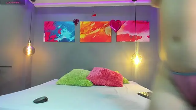 summer lee  online show from 01.04.25