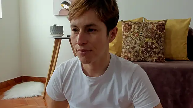 cuddlingbunny online show from 02.18.25