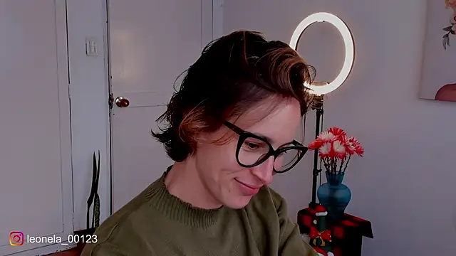 cuddlingbunny online show from 12.19.25