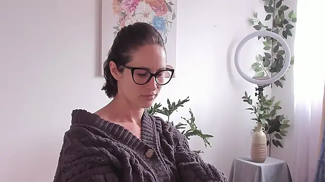 cuddlingbunny online show from 03.30.26