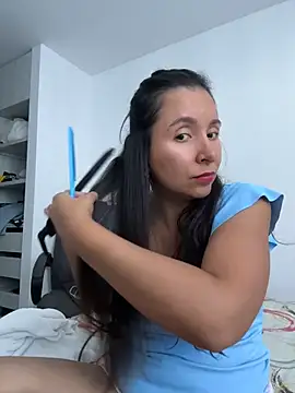 Snapshot of emely_sexx20 chatting on 06.17.26 emely sexx20 online show from 06.17.26