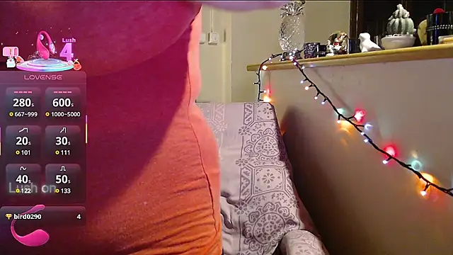 Snapshot of JennaDeluxe chatting on 03.08.25 JennaDeluxe online show from 03.08.25